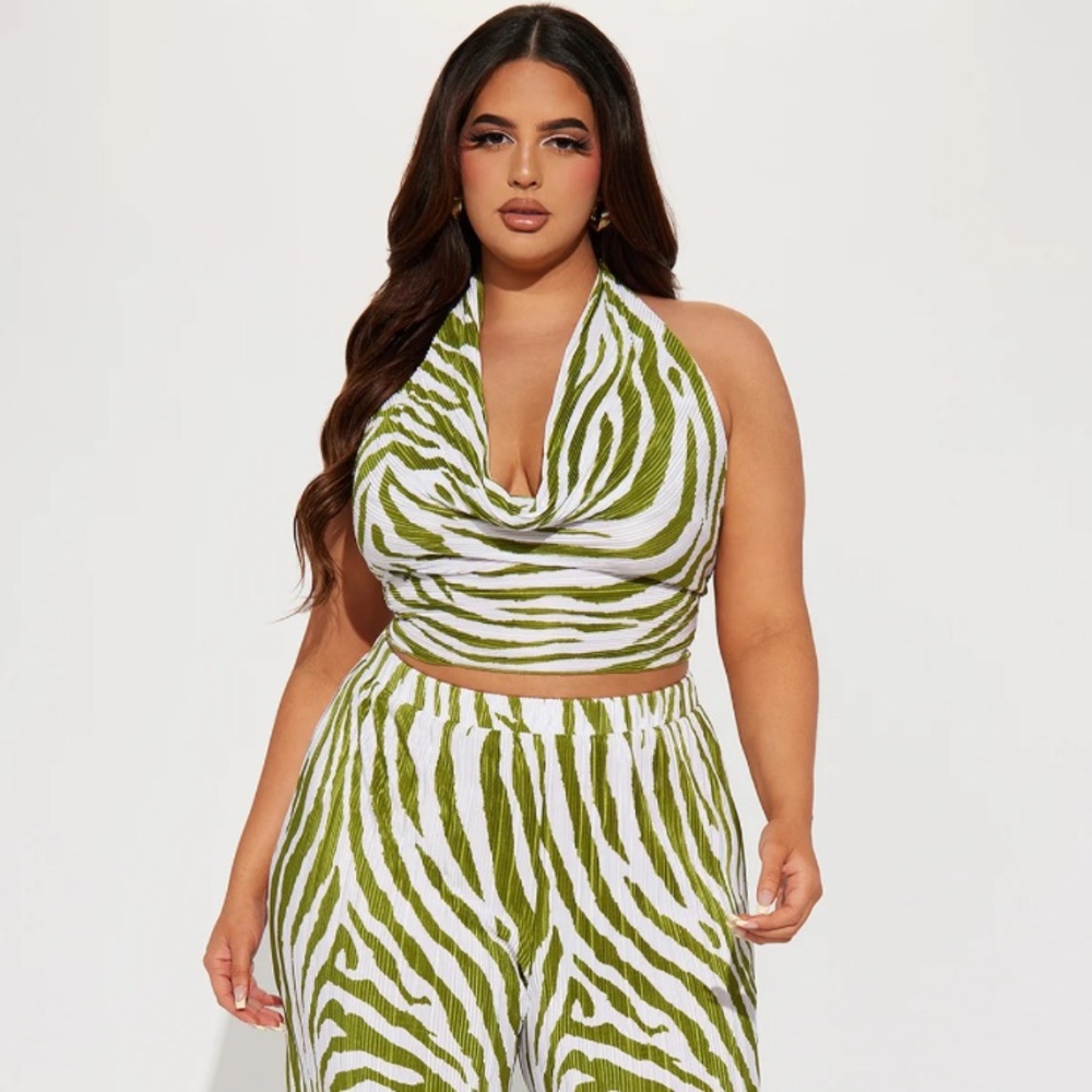 FASHION NOVA Always Around Plisse Halter Top in Olive White - Size XL